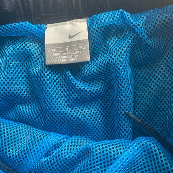 Nike- Mens M Navy Swim Trunks mesh liner New condition - Picture 4 of 6